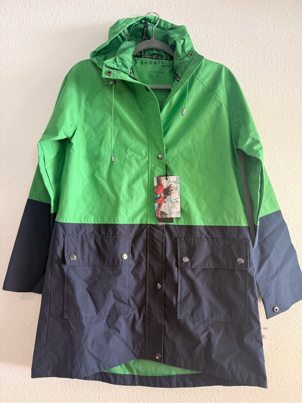 Bagatelle Sport Hooded Colorblock Water Resistant NEW Jacket Size S Green Blue